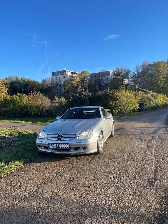 Silber Gebraucht 2002 Mercedes SLK320 Edition Cabrio | 4.950 € (Superpreis) - Bild 1/4