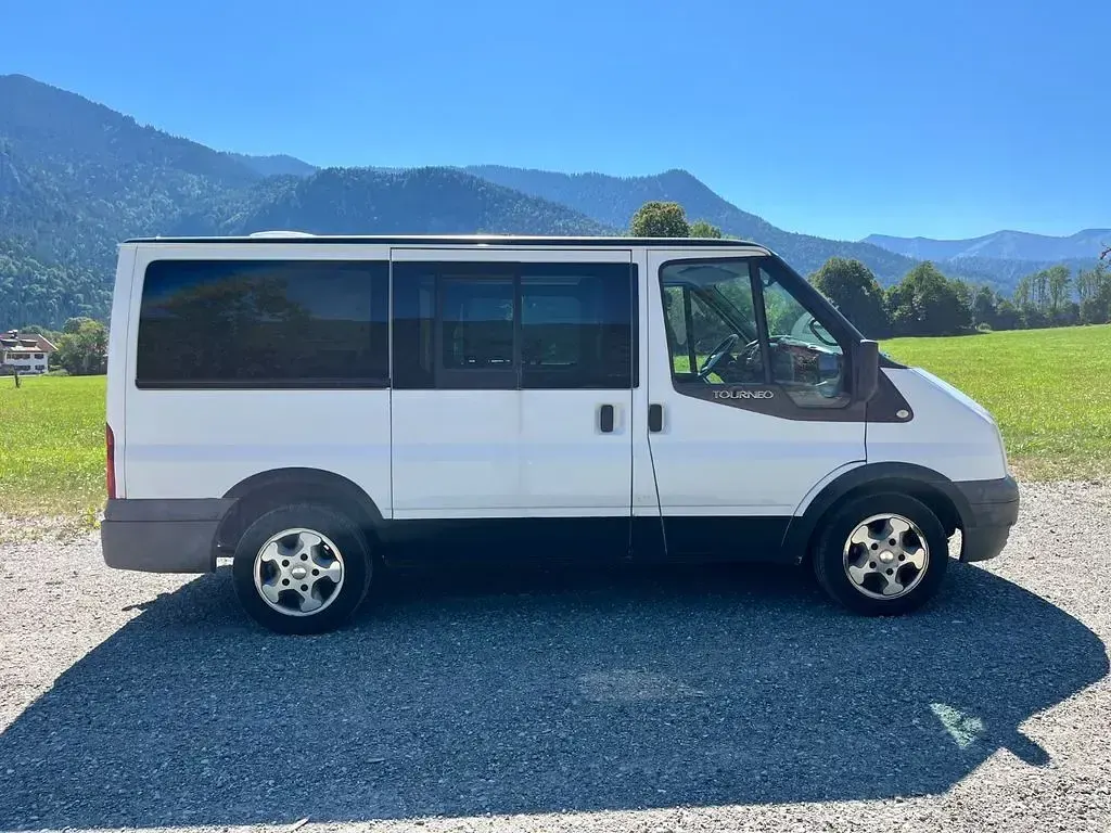 Gebraucht Ford Transit Tourneo 116 PS (85 kW) 2010 Weiß Van / Kleinbus