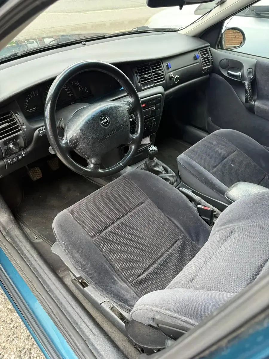 Gebraucht Opel Vectra 101 PS (74 kW) 2002 Blau Limousine