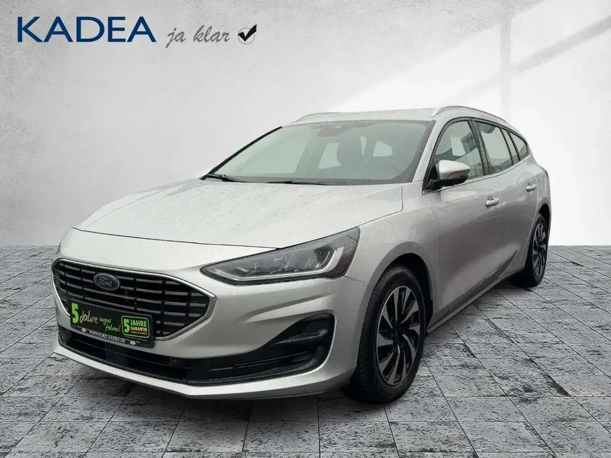 Gebraucht Ford Focus Titanium 125 PS (91 kW) 2023 Polarsilber metallic Kombi