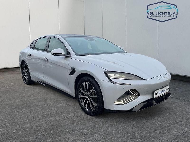 Neu BYD Seal Comfort 169 kW (231 PS) 2025 Polar white Limousine