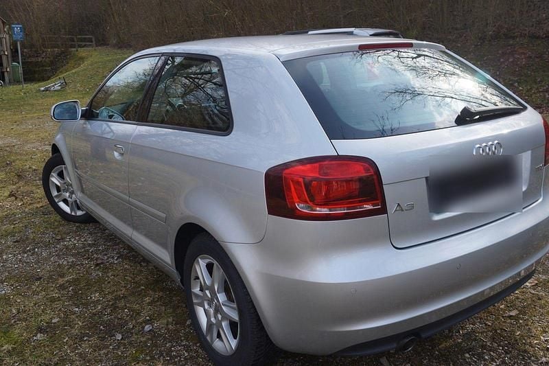 Second-hand Audi A3 Attraction 105 CP (77 kW) 2012 Argintiu Hatchback