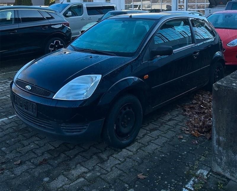 Blau Gebraucht 2005 Ford Fiesta Kleinwagen | 950 € (Guter Preis) - Bild 1/4