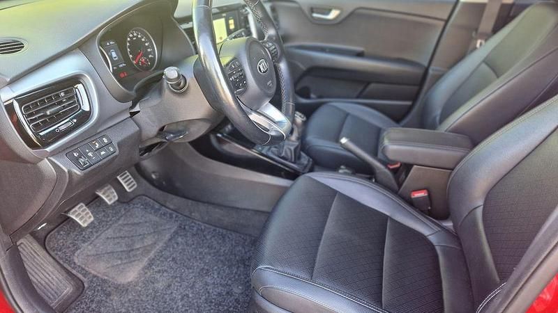 Gebraucht Kia Stonic Platinum 120 PS (88 kW) 2017 Rot SUV