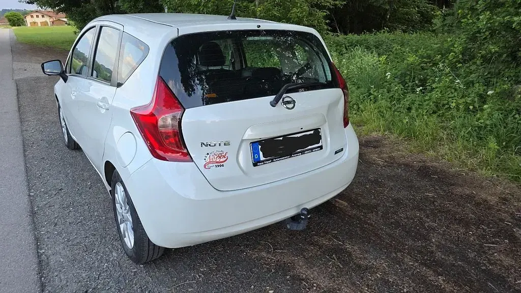 Gebraucht Nissan Note Acenta 80 PS (58 kW) 2014 Weiß Kleinwagen