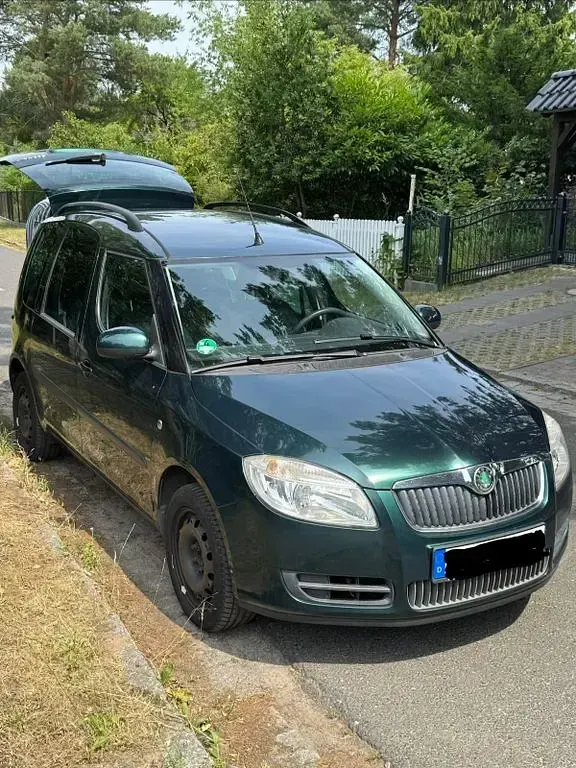 Gebraucht Skoda Roomster Plus Edition 69 PS (50 kW) 2009 Grün Van / Kleinbus