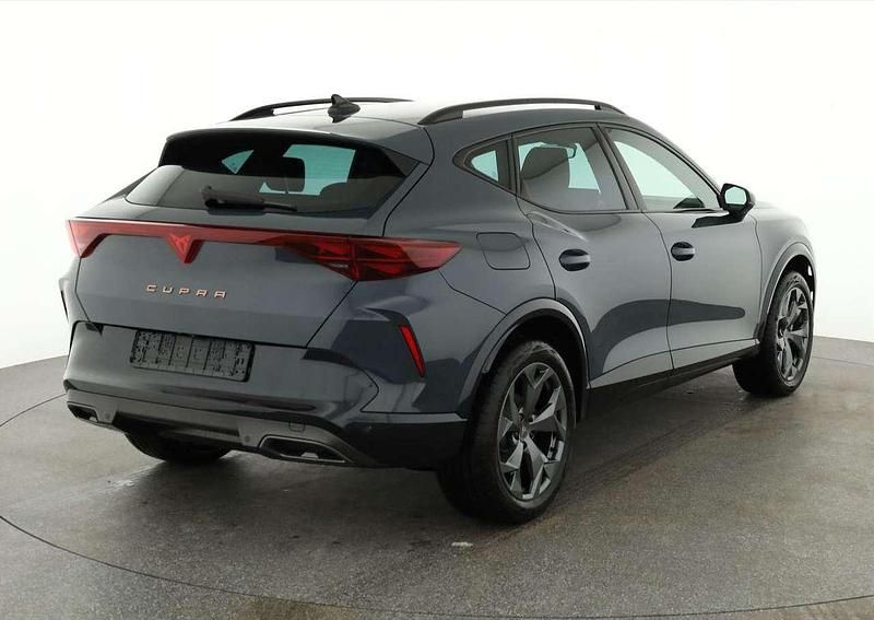 Neu Cupra Formentor 150 PS (110 kW) 2025 Magnetic grau metallic SUV