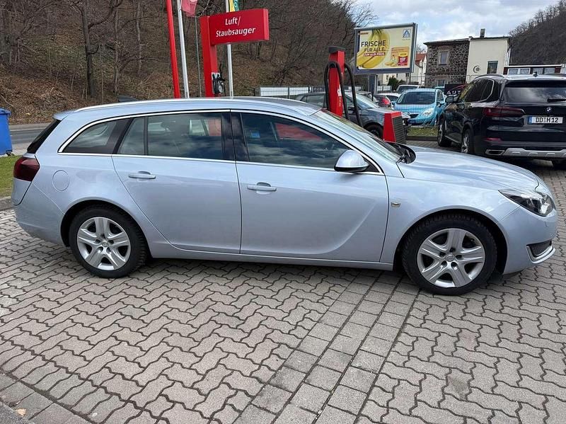 Gebraucht Opel Insignia 170 PS (125 kW) 2016 Blau Kombi
