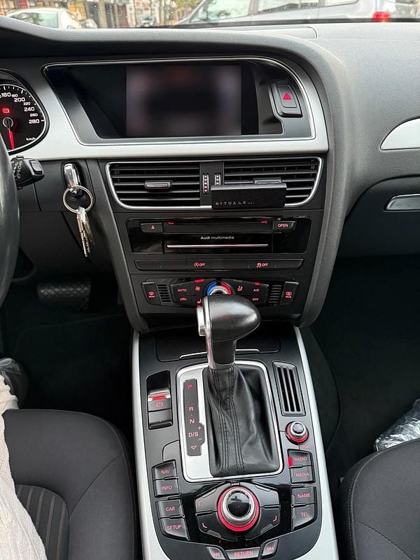 Gebraucht Audi A4 150 PS (110 kW) 2015 Schwarz Kombi