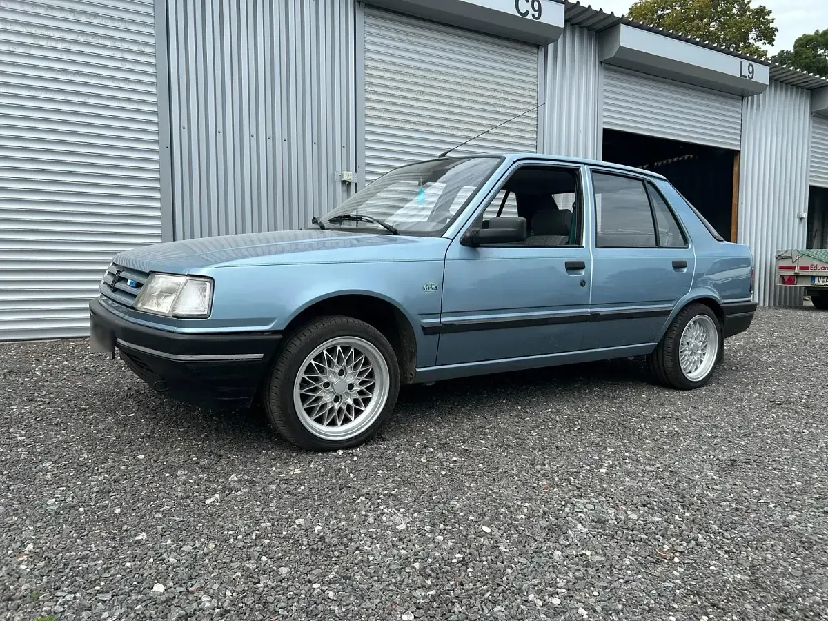 Gebraucht Peugeot 309 84 PS (61 kW) 1992 Blau Kleinwagen