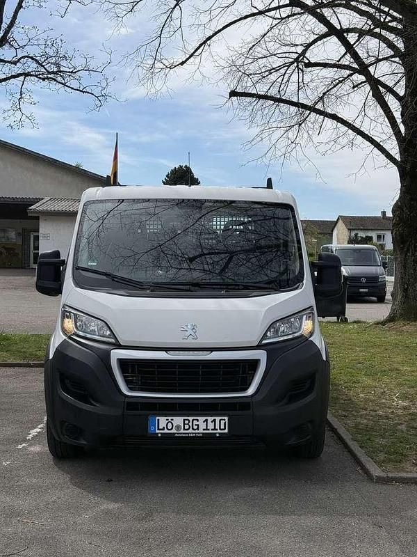 Gebraucht Peugeot Boxer 163 PS (119 kW) 2019 Weiß Van