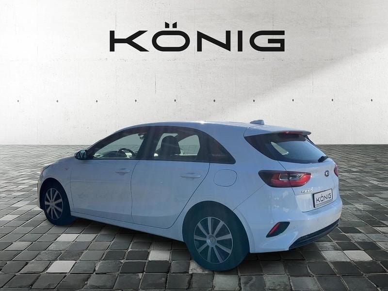Gebraucht Kia Ceed 101 PS (74 kW) 2021 Weiß Kleinwagen