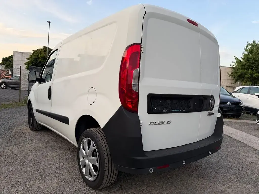Gebraucht Fiat Doblò 120 PS (88 kW) 2017 Weiß Van / Kleinbus