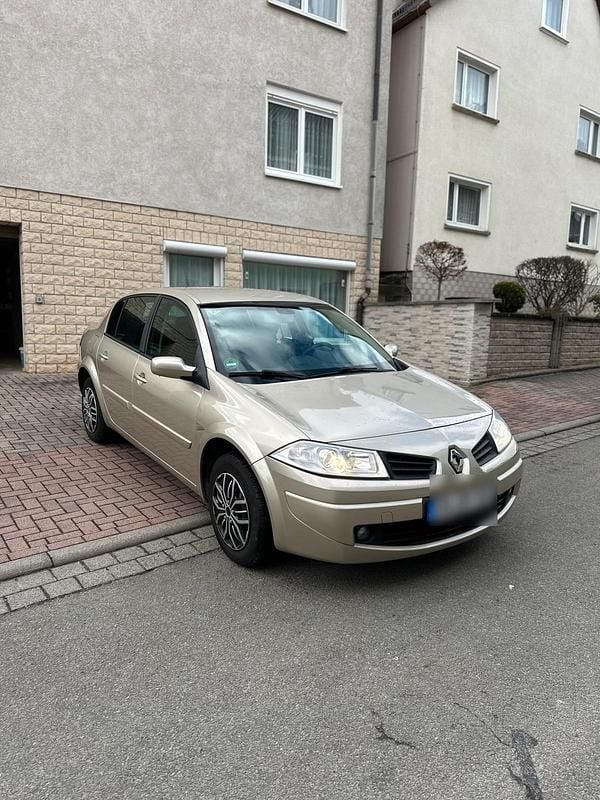 Gebraucht Renault Mégane II 112 PS (82 kW) 2007 Braun Limousine