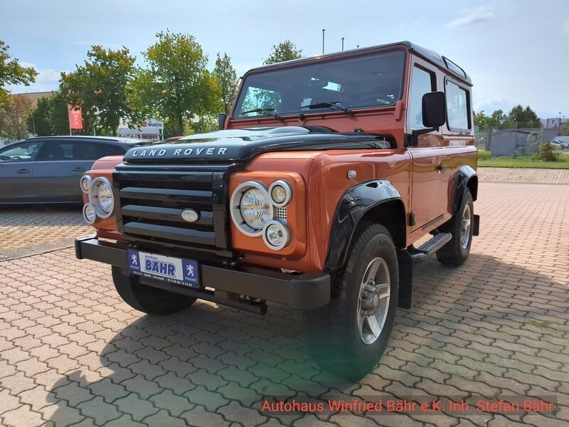 Rot Gebraucht 2009 Land Rover Defender SUV | 57.990 € - Bild 1/4