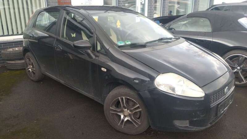 Schwarz Gebraucht 2007 Fiat Grande Punto Dynamic Kleinwagen | 699 € (Superpreis) - Bild 1/4