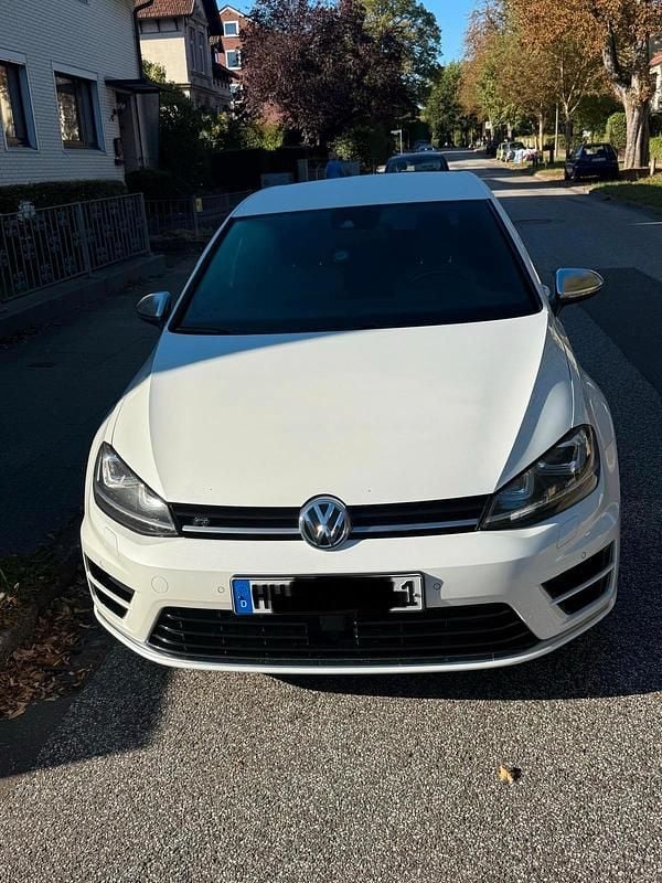 Weiß Gebraucht 2016 VW Golf VII R Limousine | 25.350 € (Teuer) - Bild 1/4