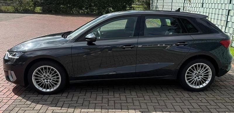 Gebraucht Audi A3 Ambiente 116 PS (85 kW) 2022 Grau Limousine