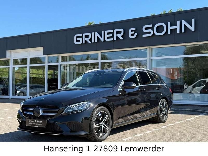 Obsidianschwarz Gebraucht 2020 Mercedes C220 Avantgarde Kombi | 21.950 € (Superpreis) - Bild 1/4