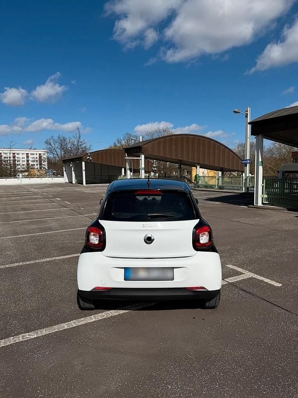 Usata Smart ForFour 71 CV (52 kW) 2016 Bianco Utilitaria