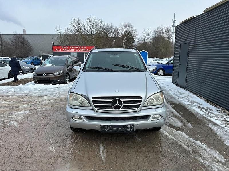 Silber Gebraucht 2003 Mercedes ML270 SUV | 3.450 € (Superpreis) - Bild 1/4