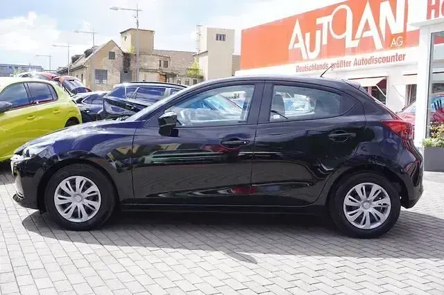 Usata Mazda 2 75 CV (55 kW) 2022 Nero Utilitaria