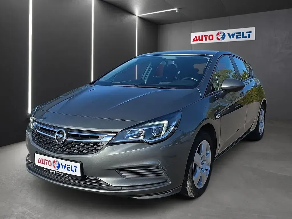 Usata Opel Astra 105 CV (77 kW) 2017 Grigio SUV
