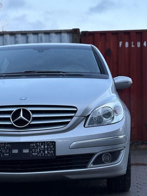Usata Mercedes B150 95 CV (69 kW) 2006 Argento Monovolume