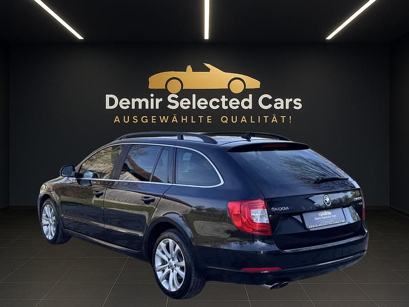 Gebraucht Skoda Superb Exclusive 170 PS (125 kW) 2014 Schwarz Kombi