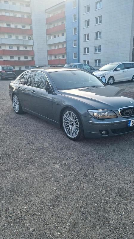 Gebraucht BMW 730 231 PS (169 kW) 2008 Grau Limousine
