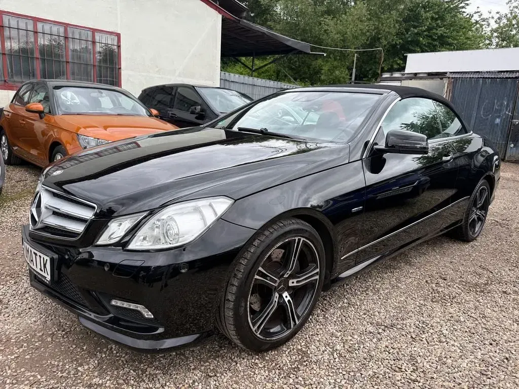 Gebraucht Mercedes E350 231 PS (169 kW) 2010 Schwarz Cabrio