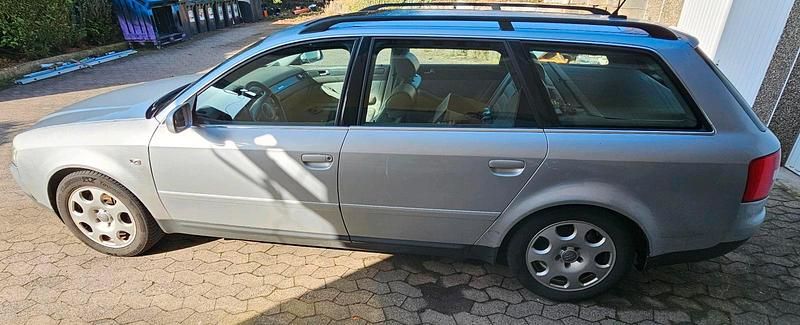 Second-hand Audi A6 220 CP (161 kW) 2002 Gri Break