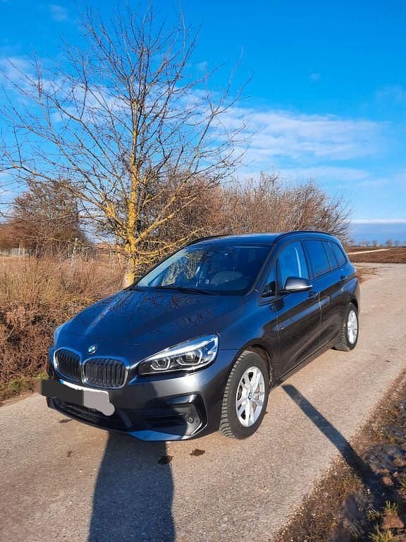 Gebraucht BMW 218 Gran Tourer Sport Line 136 PS (100 kW) 2021 Grau Van / Kleinbus