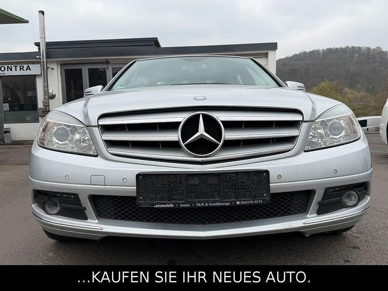 Gebraucht Mercedes C180 156 PS (114 kW) 2009 Silber Limousine