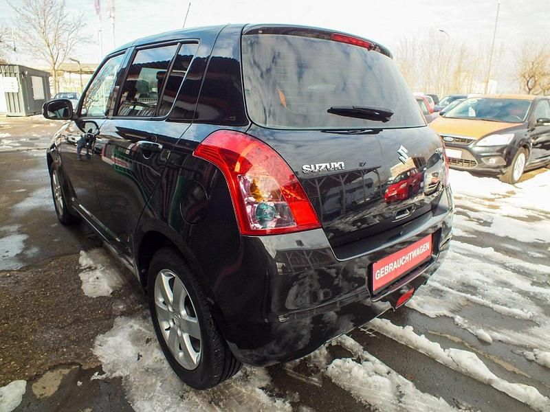 Gebraucht Suzuki Swift 92 PS (67 kW) 2010 Schwarz Kleinwagen