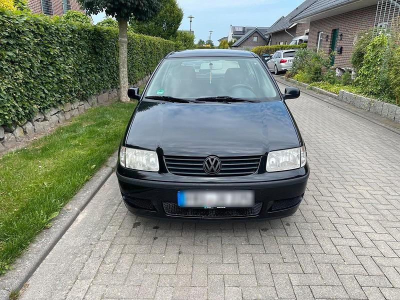 Schwarz Gebraucht 2000 VW Polo Kleinwagen | 500 € (Superpreis) - Bild 1/4