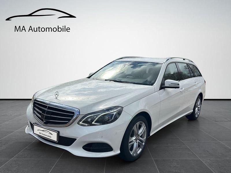 Gebraucht Mercedes E220 Avantgarde 170 PS (125 kW) 2015 Weiß Limousine