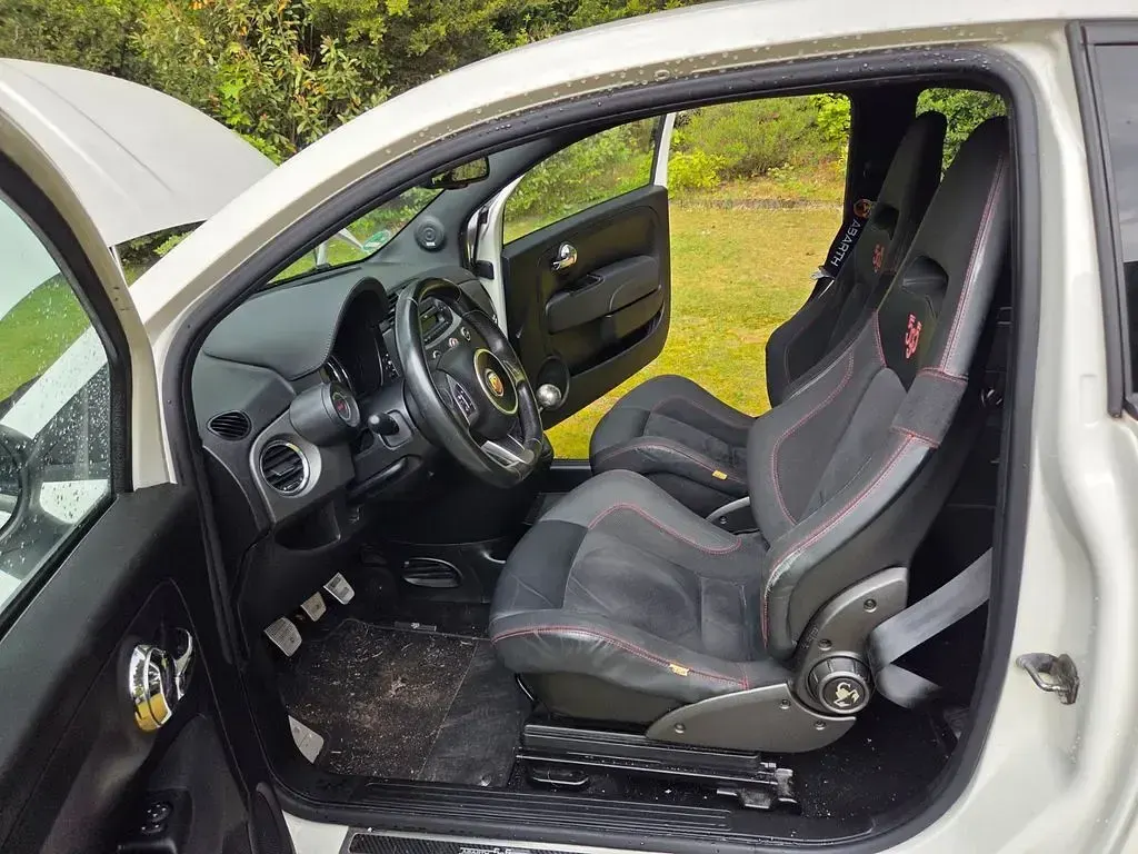 Gebraucht Abarth 595 Competizione 179 PS (131 kW) 2016 Weiß Kleinwagen