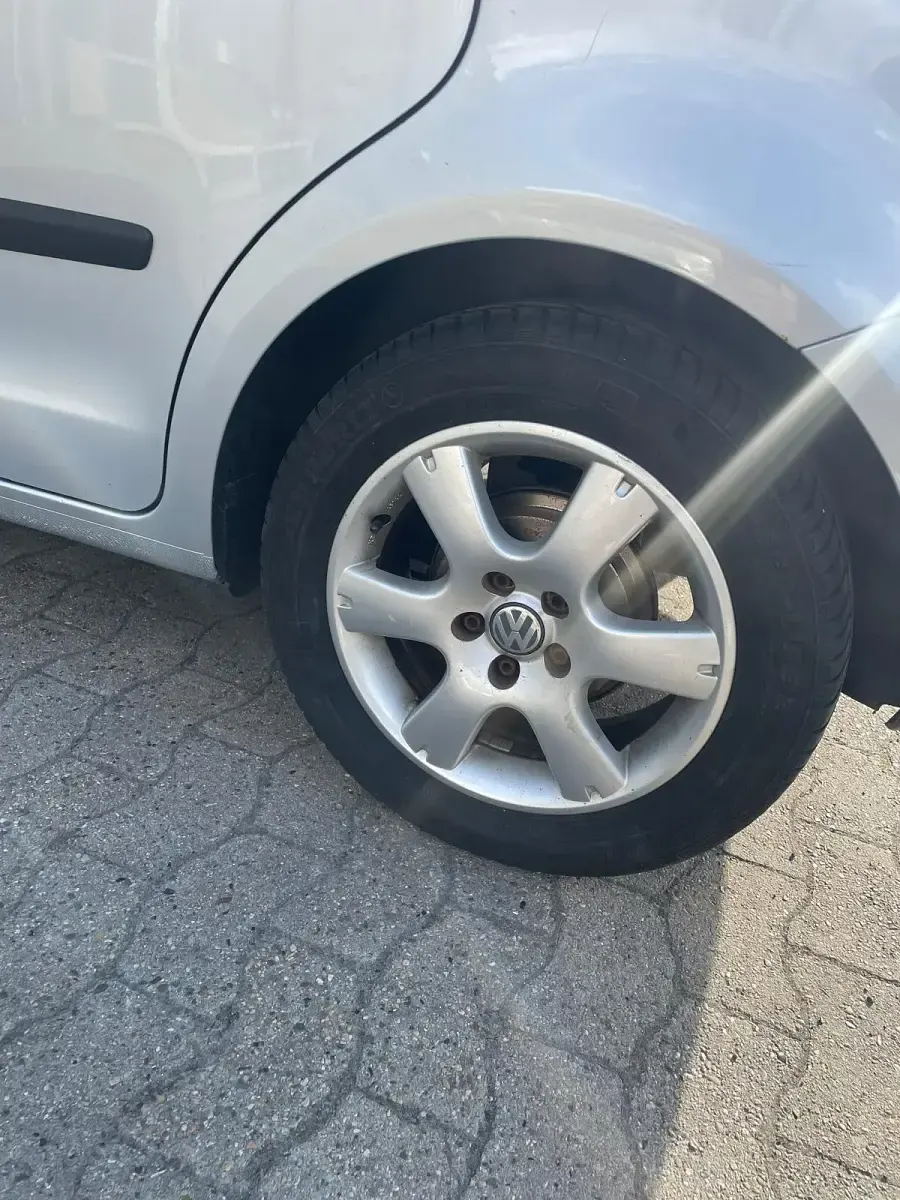 Gebraucht VW Polo 63 PS (46 kW) 2004 Silber Kleinwagen