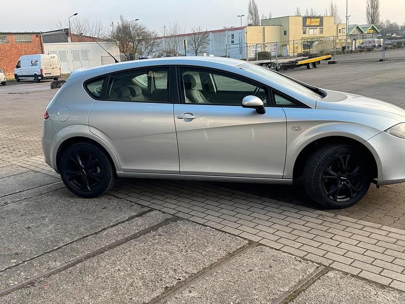 Gebraucht Seat Leon 105 PS (77 kW) 2006 Silber Limousine