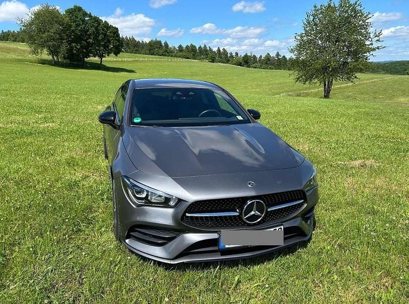 Grau Gebraucht 2020 Mercedes CLA250 Shooting Brake Business Kombi | 28.000 € (Fairer Preis) - Bild 1/4