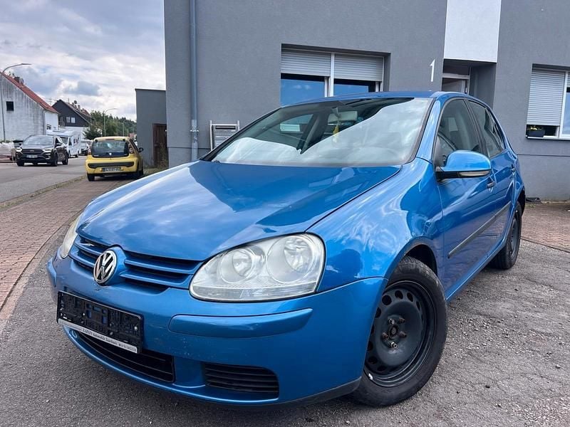 Blau Gebraucht 2004 VW Golf V Trendline Limousine | 1.590 € (Fairer Preis) - Bild 1/4