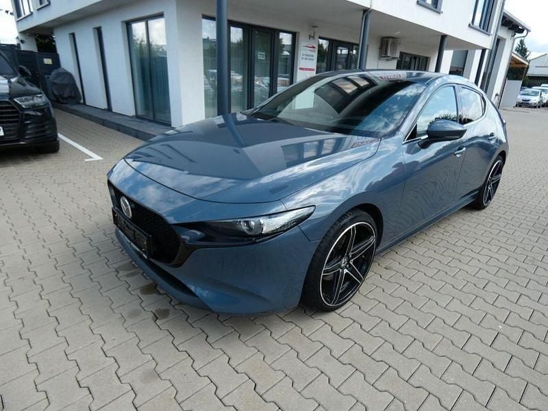 Grau Gebraucht 2020 Mazda 3 Selection Limousine | 15.990 € (Guter Preis) - Bild 1/4
