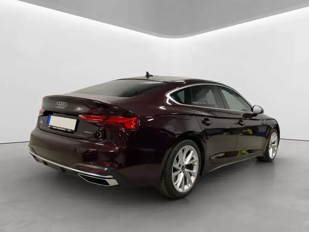 Gebraucht Audi A5 Sportback Advanced 265 PS (194 kW) 2023 Individuallackierungen audi exclusive Kleinwagen
