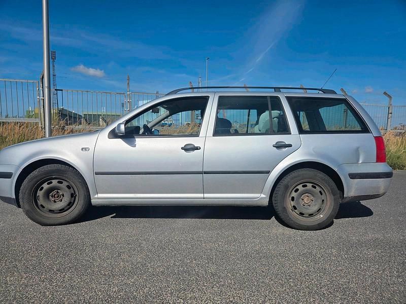Second-hand VW Golf IV 75 CP (55 kW) 2000 Break
