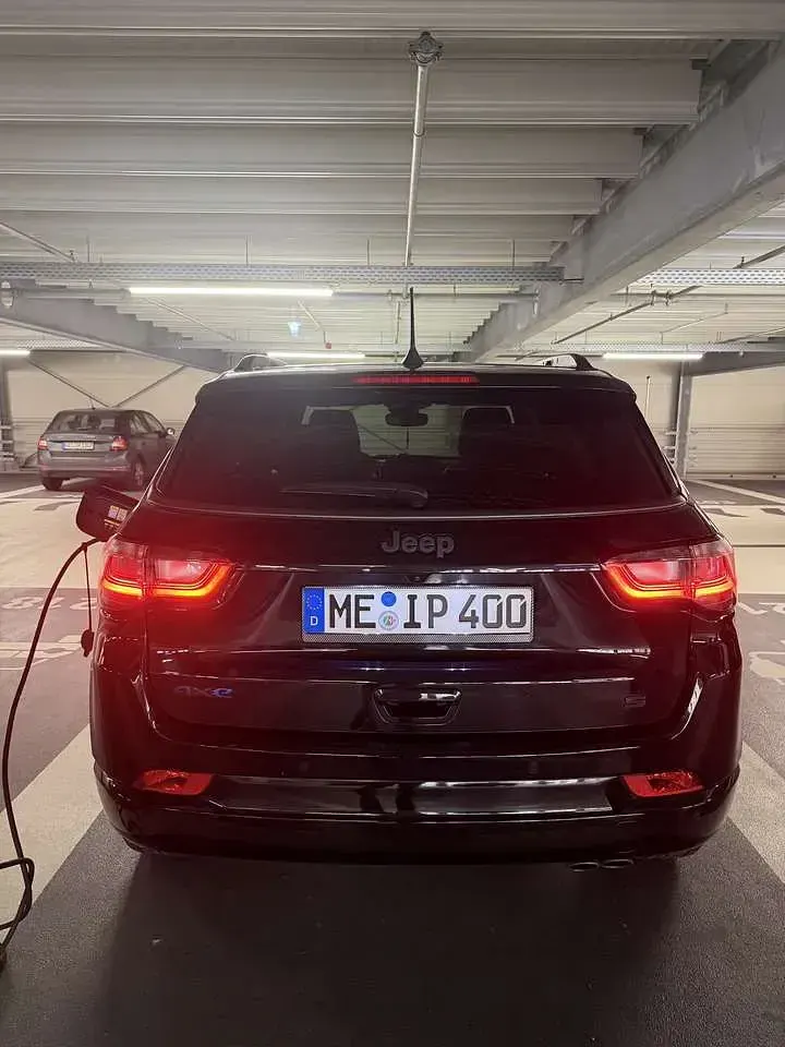 Gebraucht Jeep Compass 179 PS (131 kW) 2022 Schwarz SUV