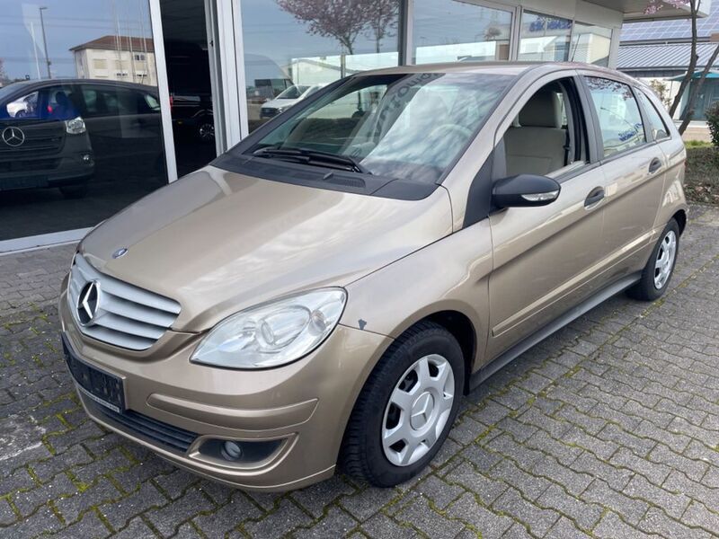 Gold Gebraucht 2005 Mercedes B170 Van / Kleinbus | 2.900 € (Teuer) - Bild 1/4