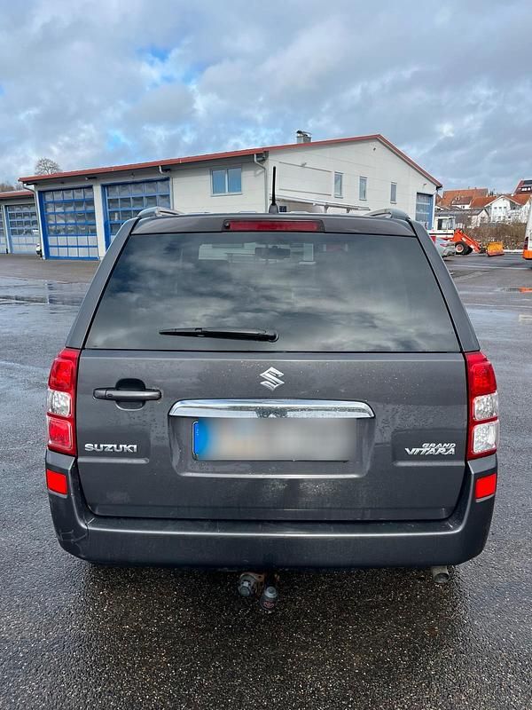 Gebraucht Suzuki Grand Vitara 95 PS (69 kW) 2012 Silber SUV