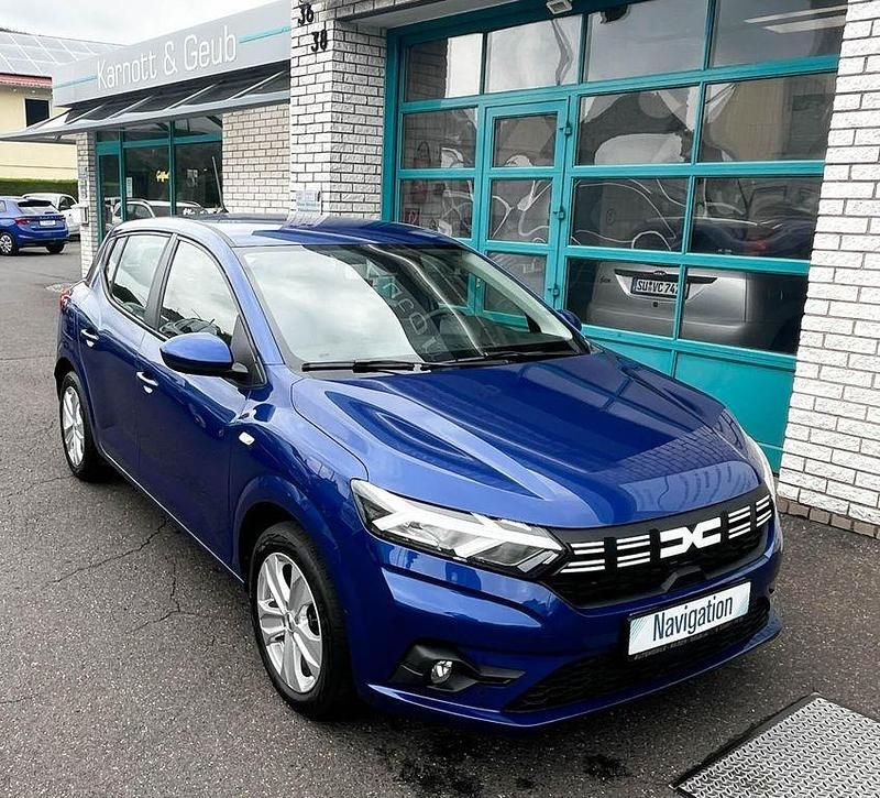 Blau Gebraucht 2023 Dacia Sandero Expression Kleinwagen | 13.950 € (Guter Preis) - Bild 1/4