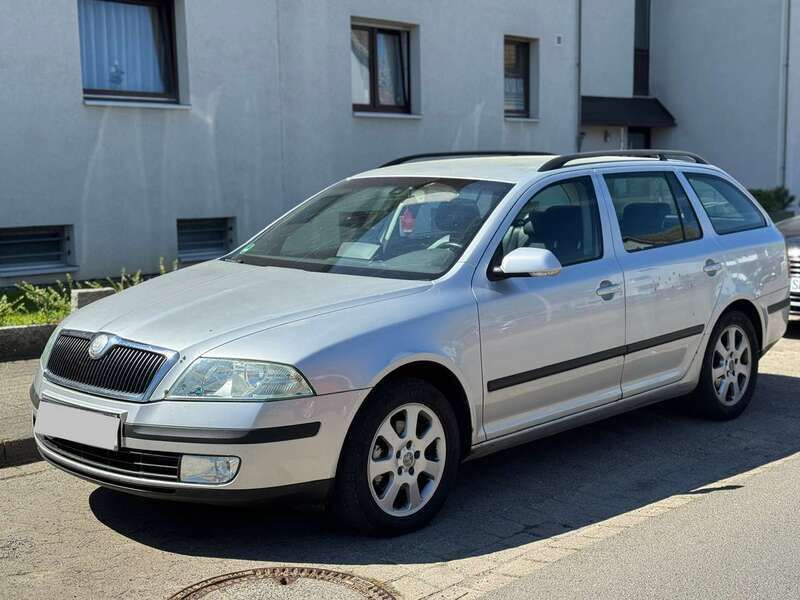 Silber Gebraucht 2006 Skoda Octavia Elegance Kombi | 1.700 € (Guter Preis) - Bild 1/2